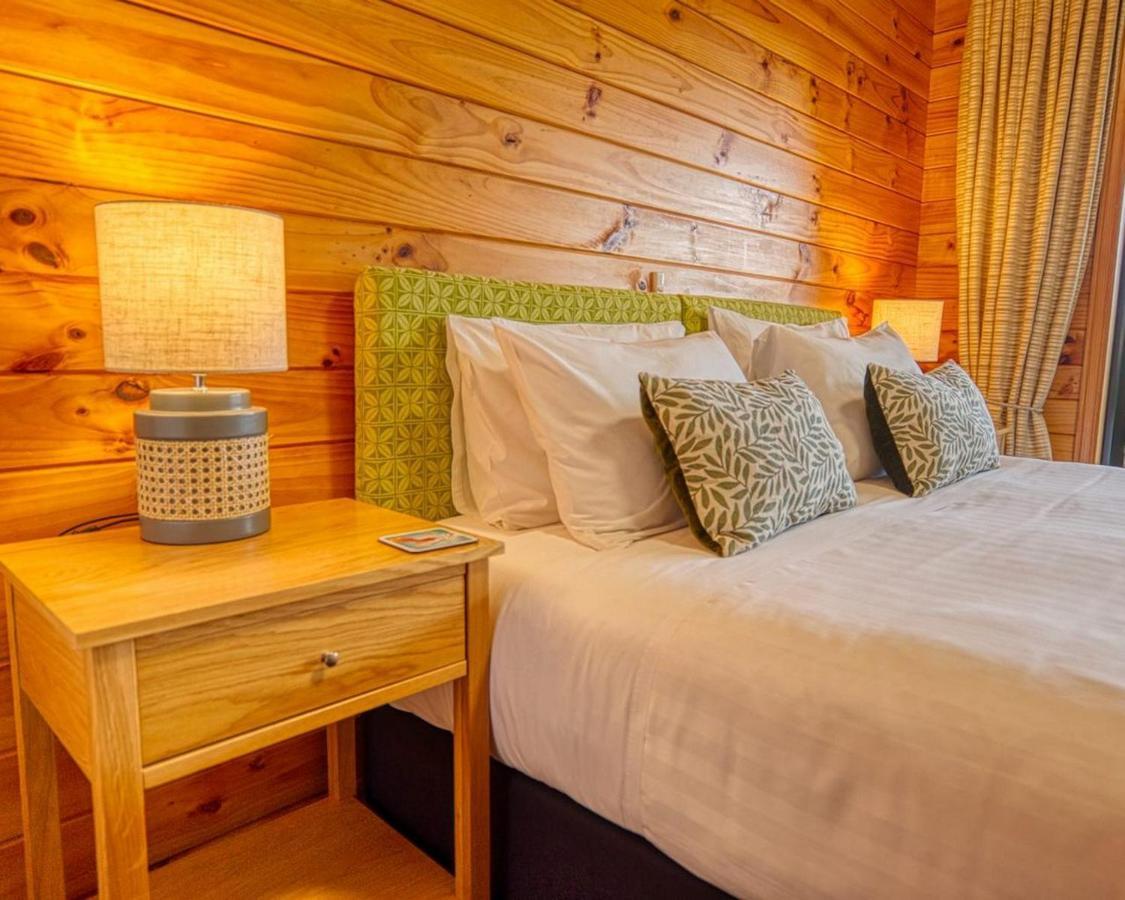 Paparoa Beach Hideaway With Hot Tub باريتاون المظهر الخارجي الصورة