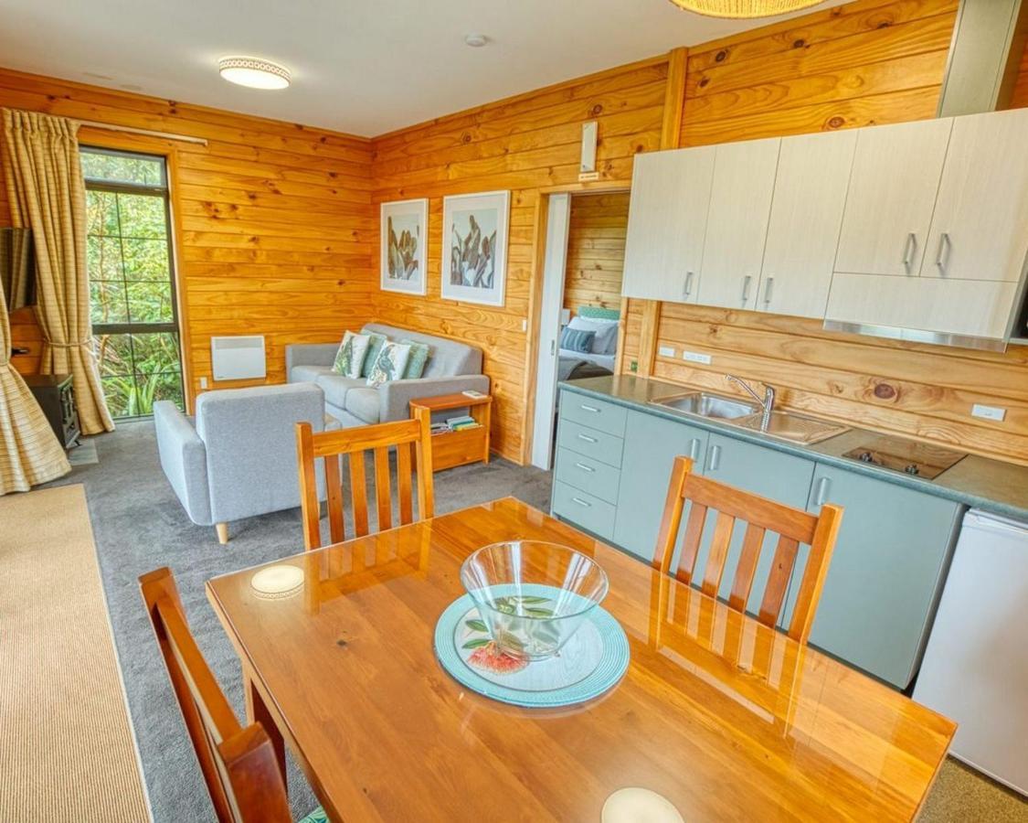 Paparoa Beach Hideaway With Hot Tub باريتاون المظهر الخارجي الصورة
