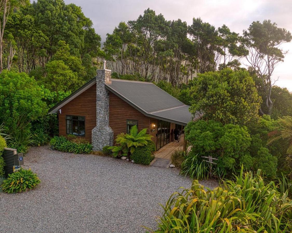 Paparoa Beach Hideaway With Hot Tub باريتاون المظهر الخارجي الصورة